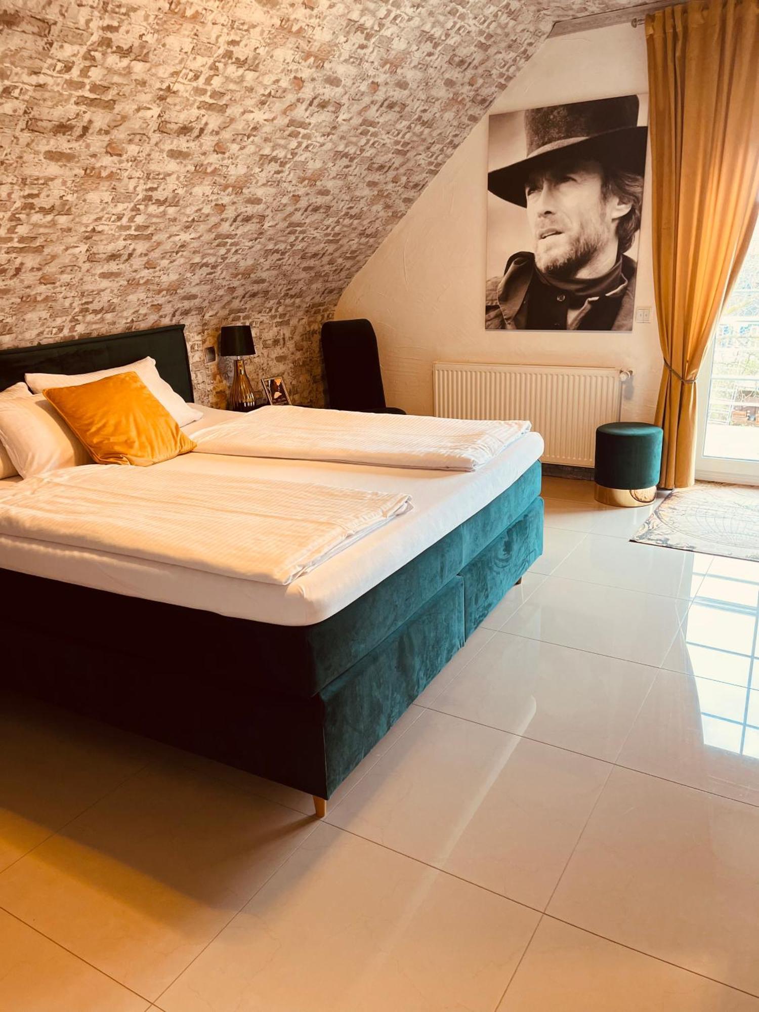 Hotel Karthaeuser Hof Floersheim am Main Екстер'єр фото