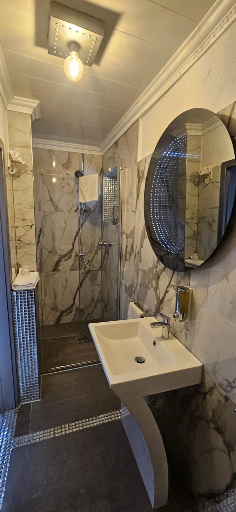 Hotel Karthaeuser Hof Floersheim am Main Екстер'єр фото